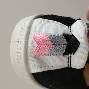 2 PAIRS BUNDLE WONDER NATION SIZE 6 BIG GIRL'S YOUTH GREY/ WHITE & BLK / WHITE